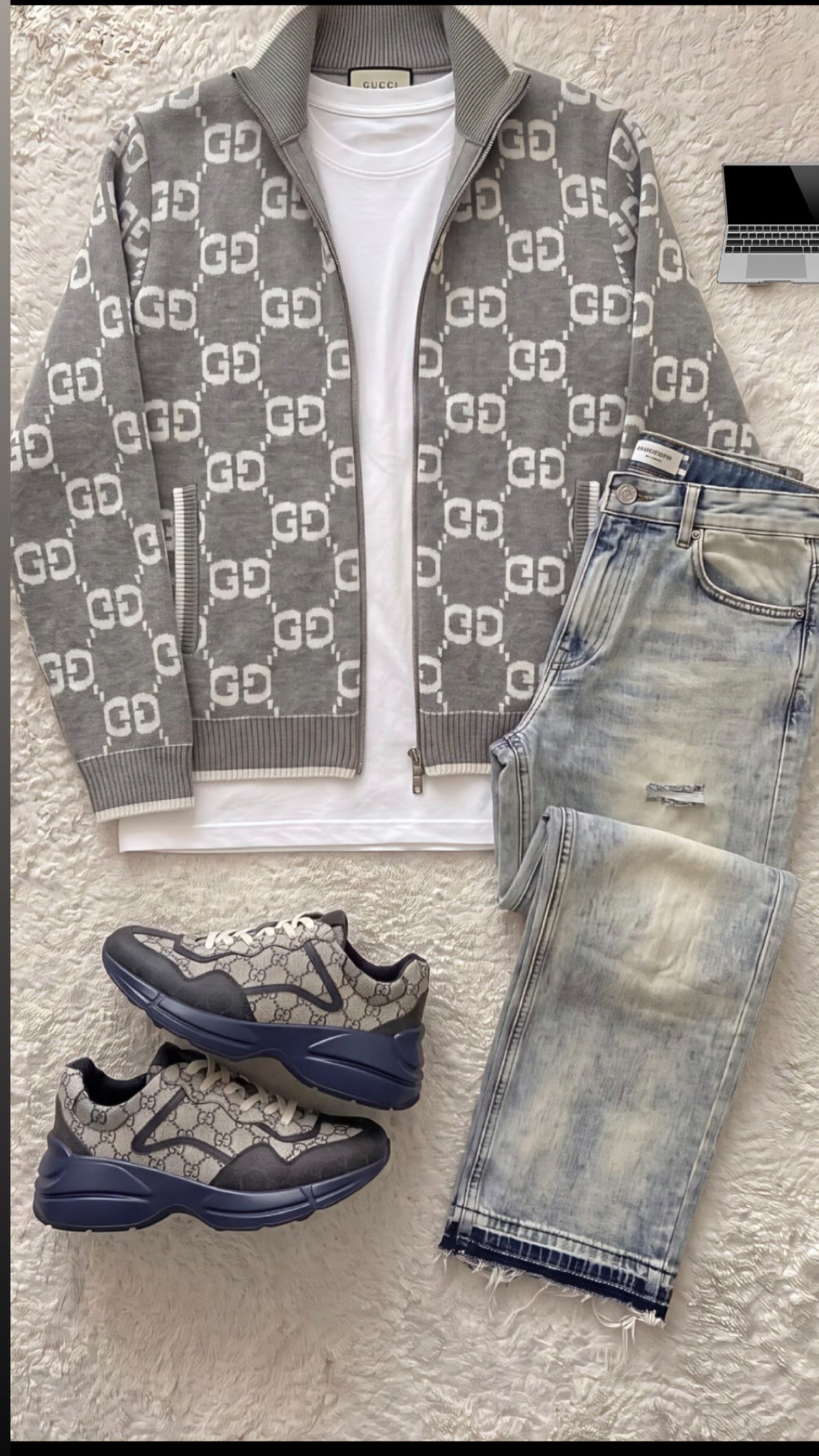 Outfit