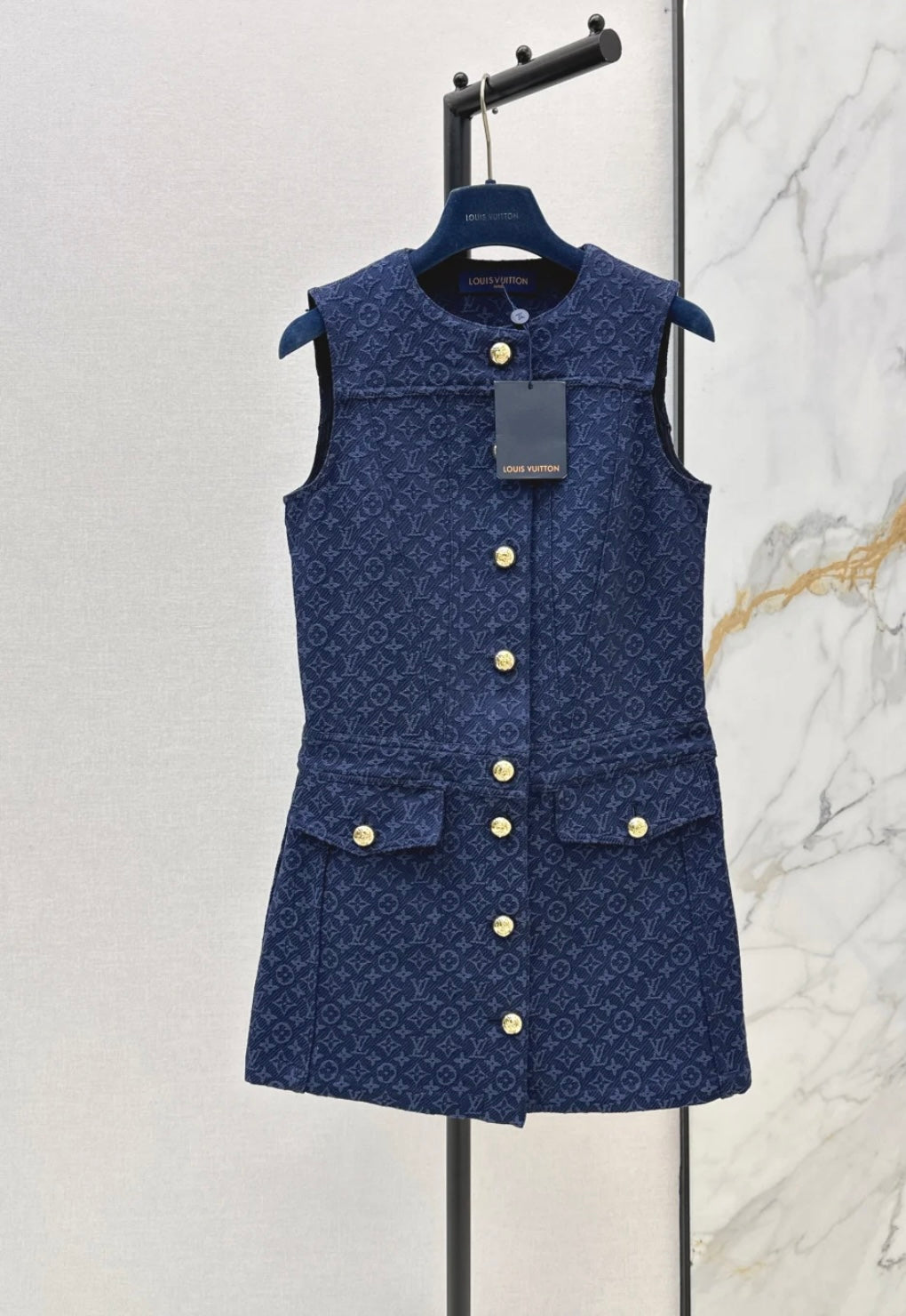 Élégante Robe L&V