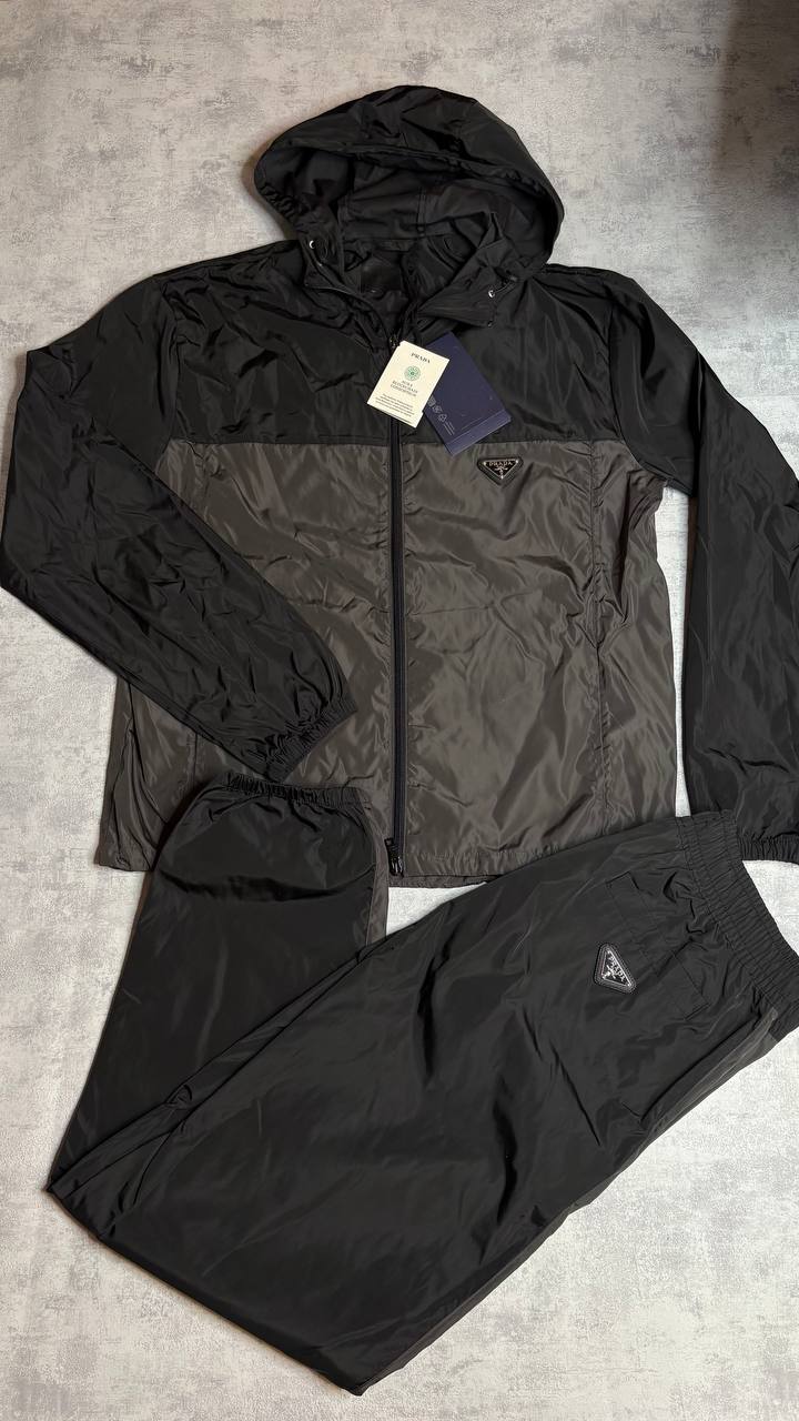 Outfit Prada long coupé