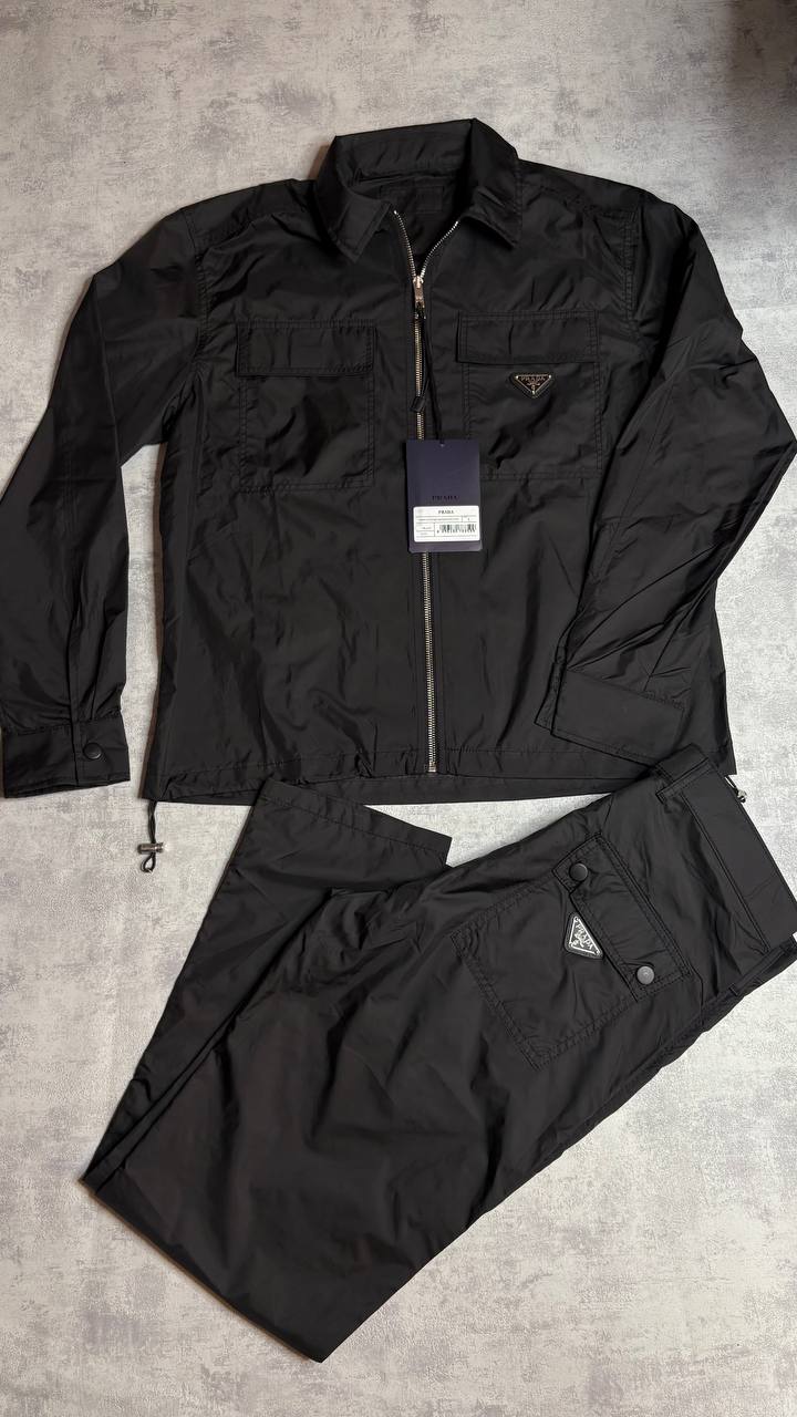 Outfit Prada long noir